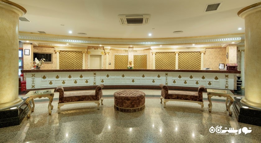 میز پذیرش هتل کریستال سانرایز کوئین لاکچری ریزورت