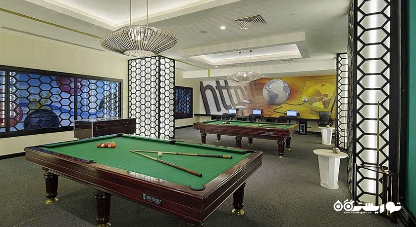 میز بیلیارد هتل کریستال پالاس لاکچری ریزورت