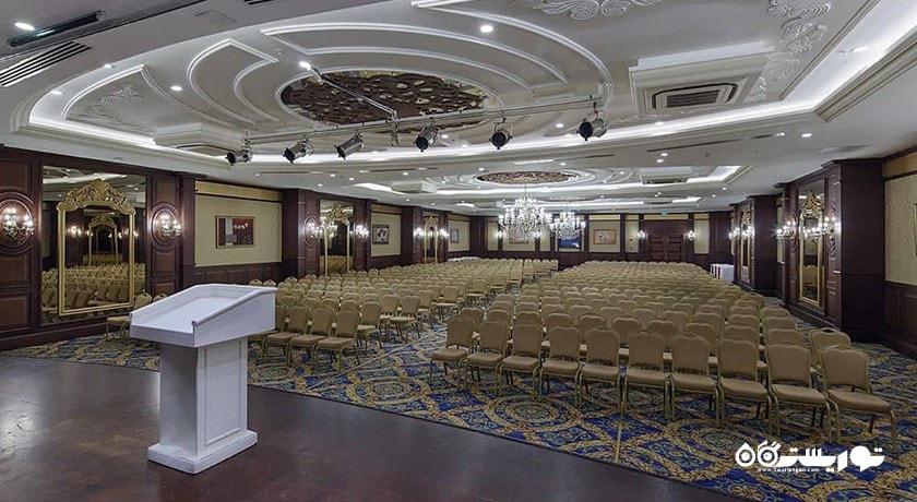 سالن برگزاری همایش و جلسات 