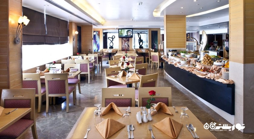 نمای رستوران آلاکارت د پالمز