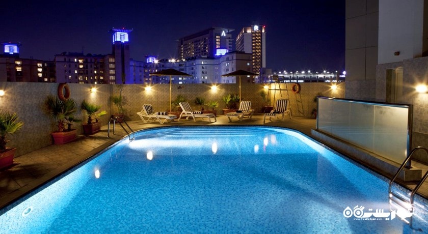 استخر روباز هتل لند مارک ریقا