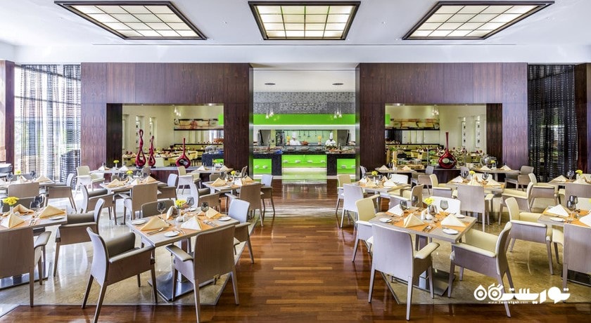 نمای رستوران بین المللی انتر نوس