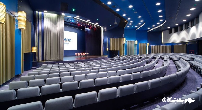 سالن برگزاری همایش و جلسات