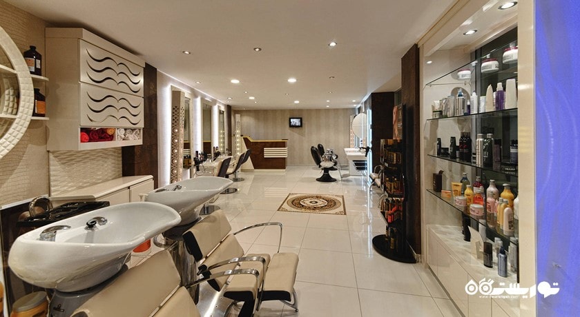 نمای سالن آرایش و زیبایی هتل