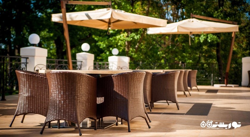 نمای تراس روباز د سوآلوز نست