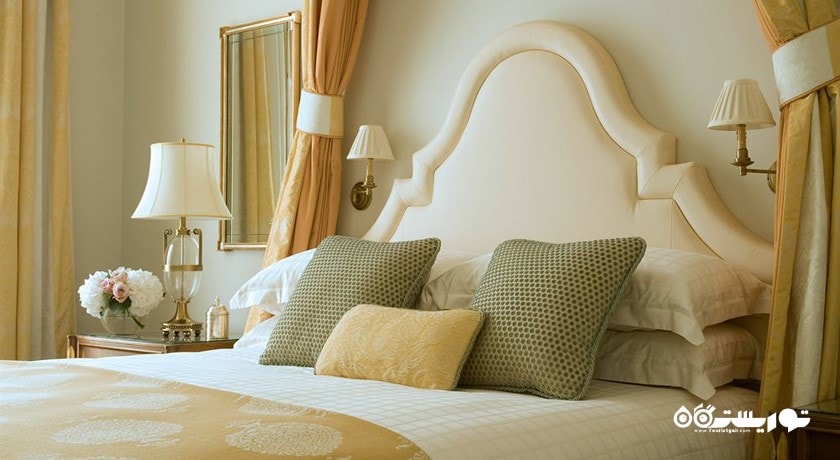 نمای تخت بزرگ اتاق سوپریور