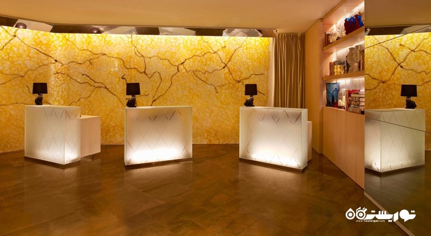 میز پذیرش هتل دبلیو سن پترزبورگ