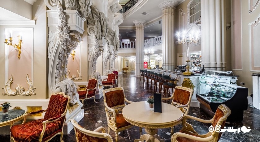 نمایی از  لابی بار آتلانتیس