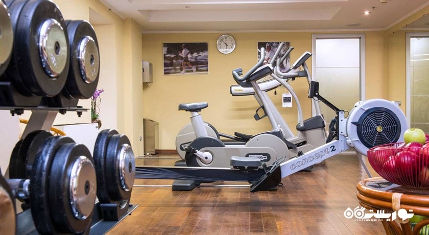 سالن ورزشی هتل رادیسون رویال
