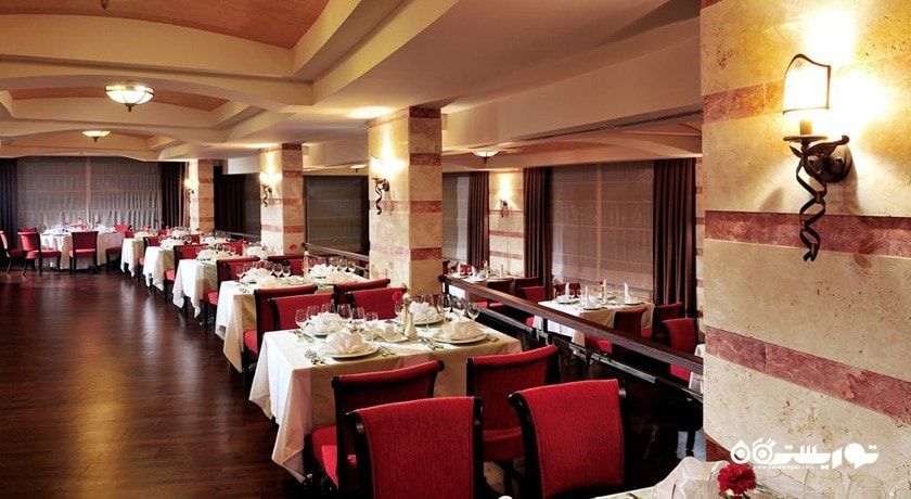 نمای رستوران ایتالیایی پاپریکا