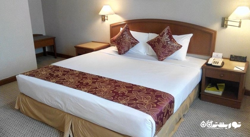 نمای تخت بزرگ اتاق اگزکیوتیو