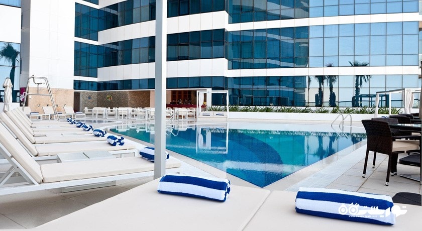 استخر روباز هتل نووتل البرشا