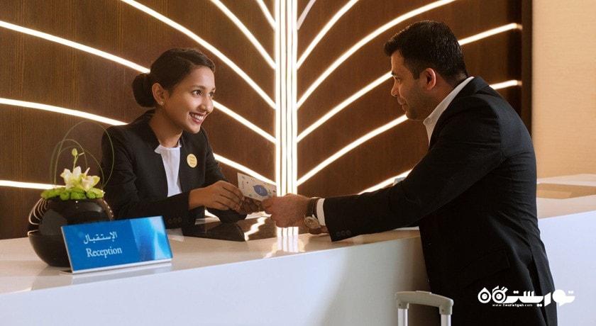 میز پذیرش هتل نووتل البرشا
