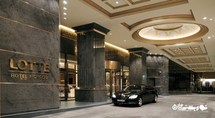 درب ورودی هتل لوته مسکو