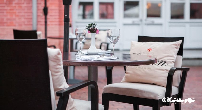 محوطه غذاخوری در فضای باز