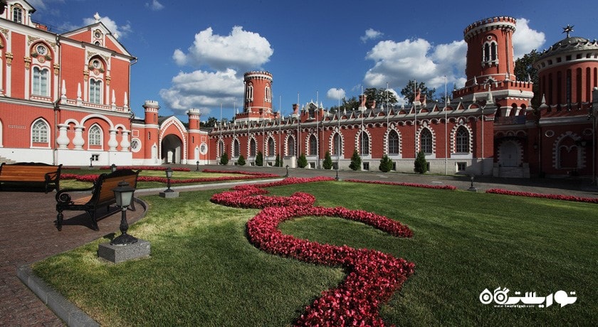 فضای سبز هتل پتروف پالاس