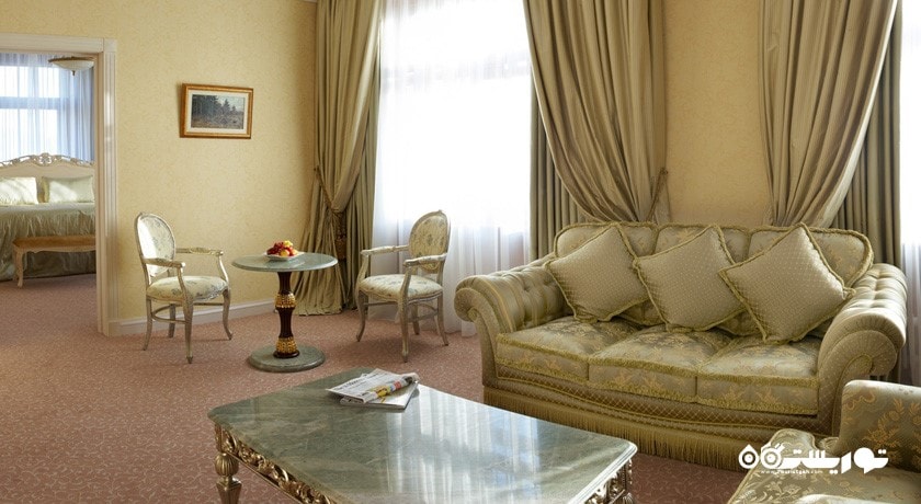 سوئیت بیزینس هتل رادیسون رویال