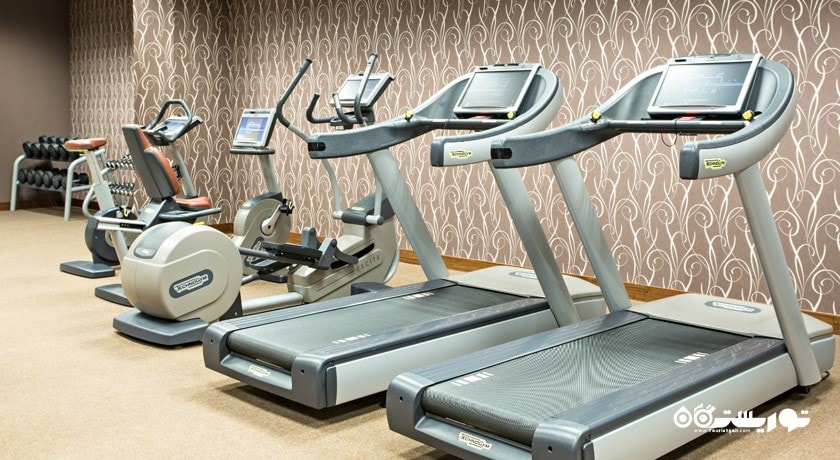 تردمیل های سالن ورزشی هتل
