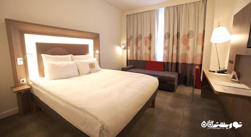 نمای تخت بزرگ اتاق سوپریور