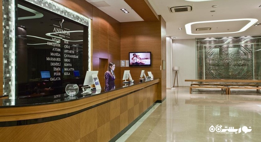میز پذیرش هتل آنمون قونیه