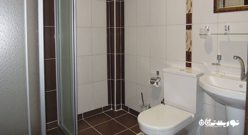 حمام و سرویس بهداشتی اتاق ها