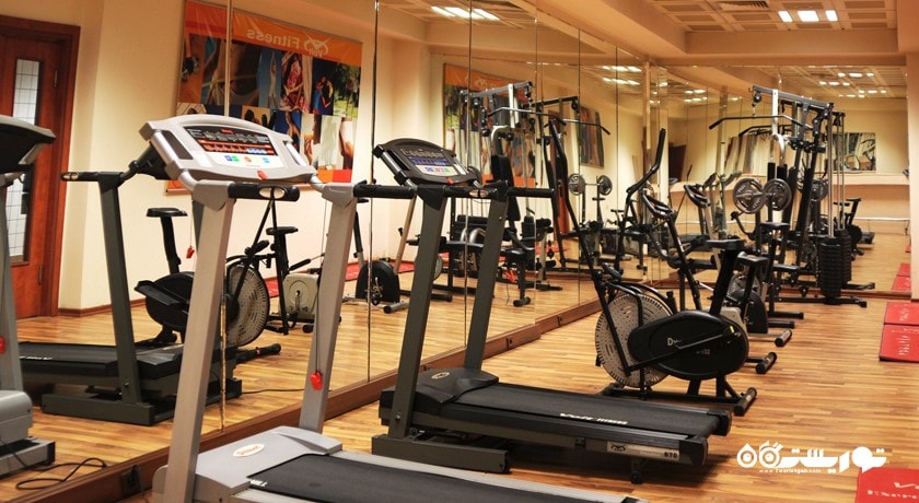 تردمیل های سالن ورزشی هتل