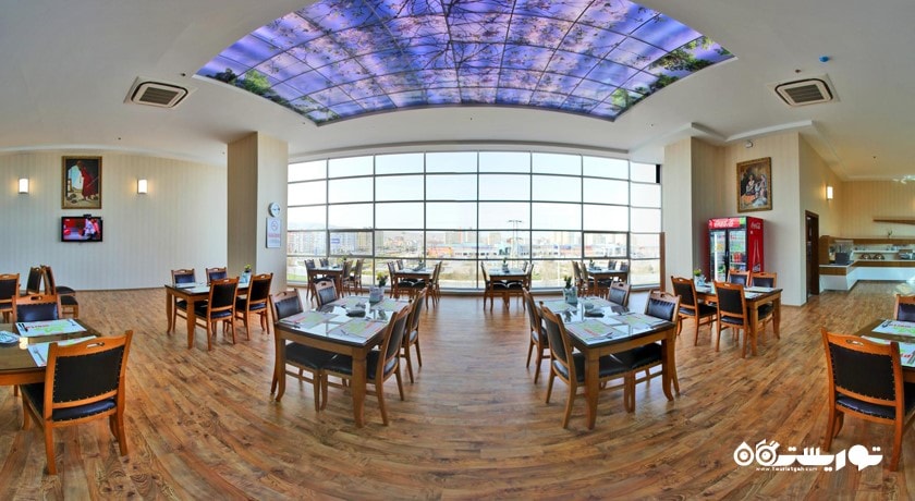 نمای کلی از رستوران هتل گردان
