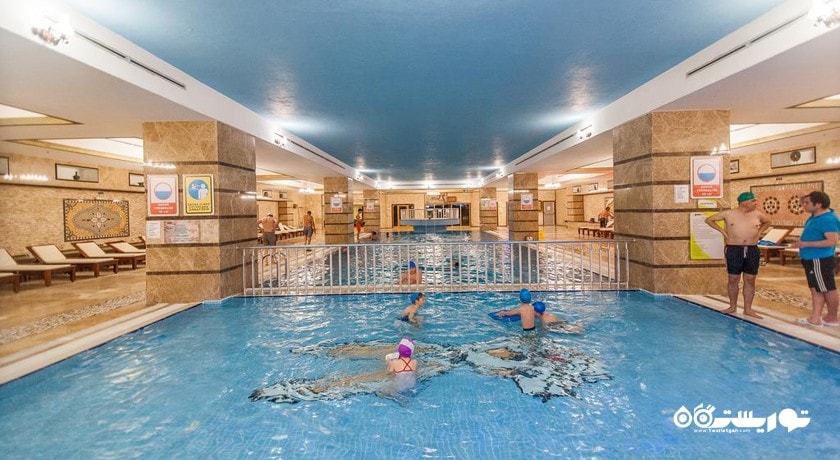  استخر سرپوشیده مرکز اسپا