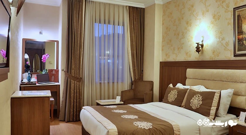 نمای تخت بزرگ اتاق دلوکس
