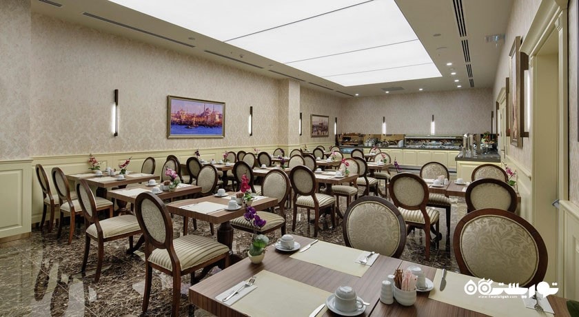 نمای کلی رستوران اصلی کیز کولسی