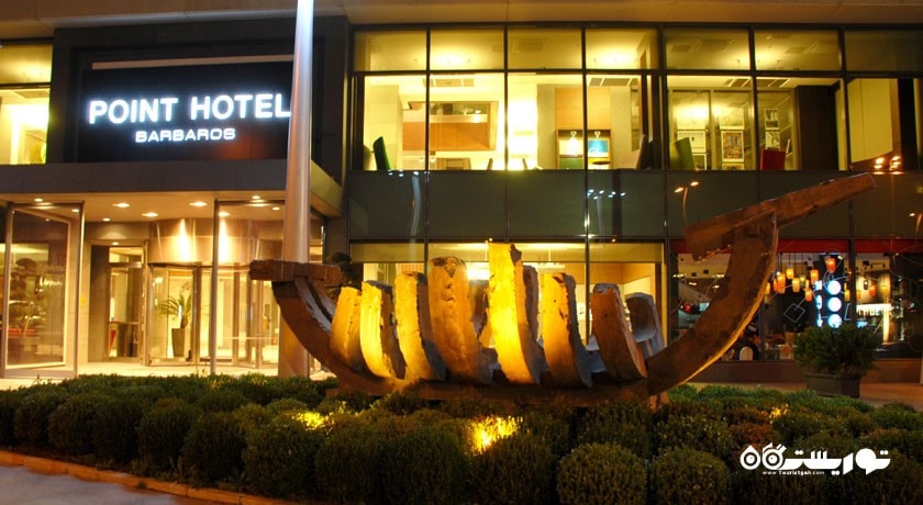 درب ورودی هتل پوینت بارباروس