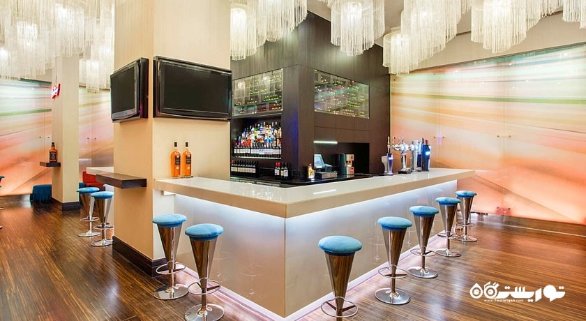 ازاز بار هتل آیبیس مال آوا امارات