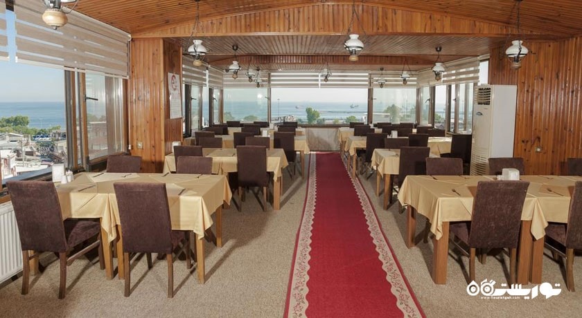 نمای کلی رستوران هتل گرند لیزا