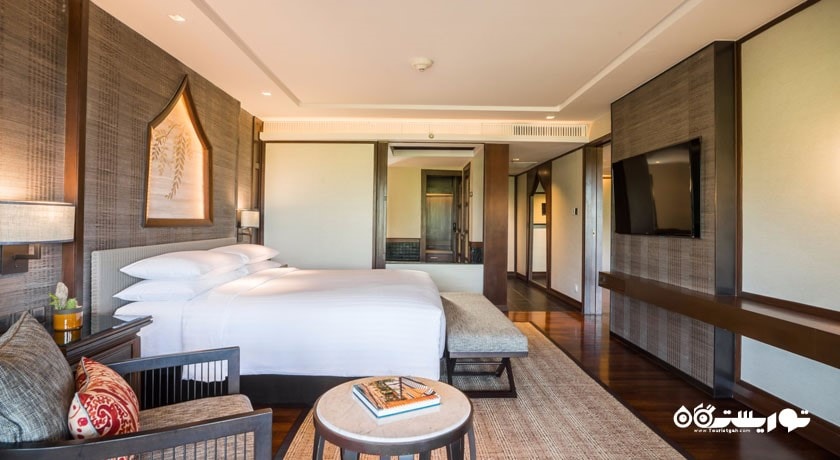 نمای تخت بزرگ سوئیت دوخوابه