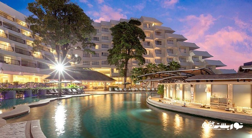 نمای شب هتل آندامان امبرس پاتونگ