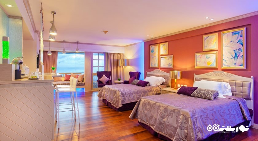 تخت های توئین سوئیت جکوزی