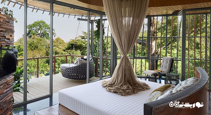 تخت بزرگ تری پول هاوس