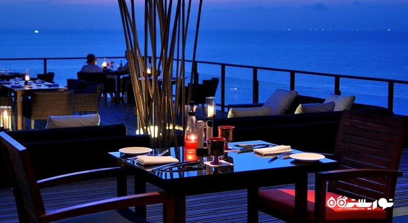 محوطه فضای باز رستوران دیاولو