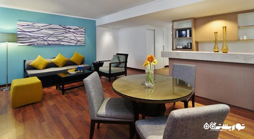 میز غذاخوری سوئیت سه خوابه دلوکس