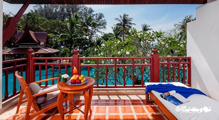 چشم انداز تراس اتاق پول ساید