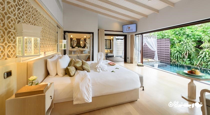 نمای تخت بزرگ ویلا پول