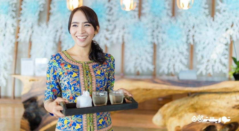 خوش آمد گویی به میمهان هتل