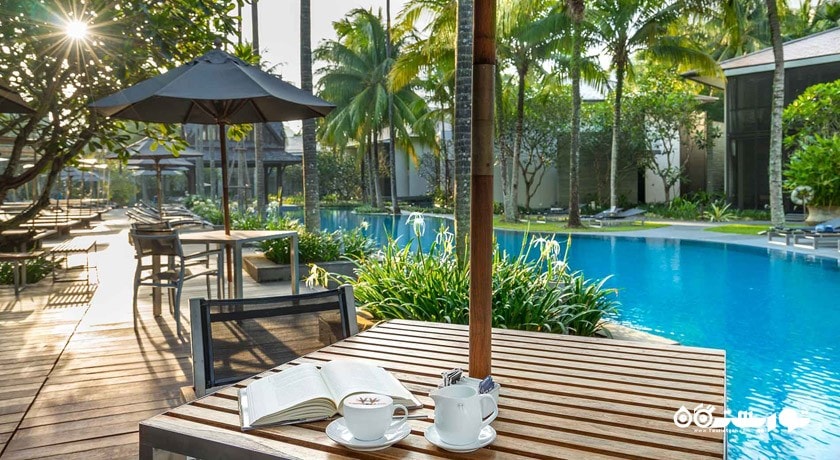 پول بار هتل توئین پالمز پوکت