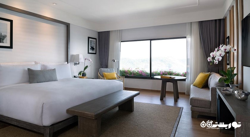 نمای تخت بزرگ سوئیت رویال