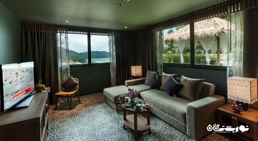 محوطه نشیمن سوئیت هانی مون