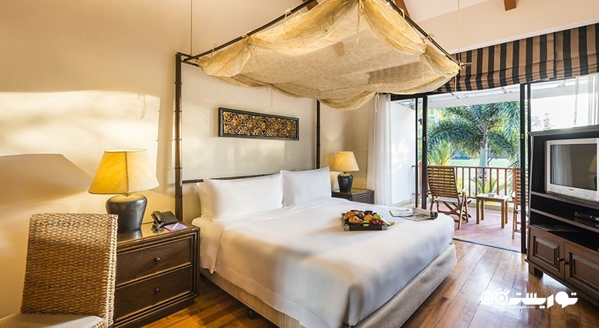 تخت بزرگ اقامتگاه سه خوابه