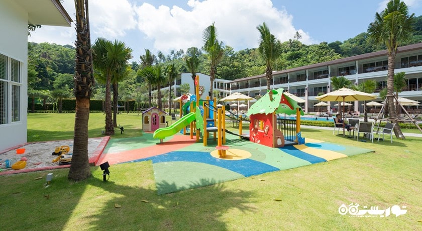 محوطه مخصوص بازی کودکان در فضای باز