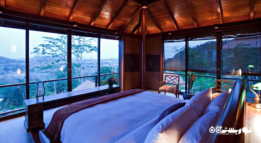 نمای تخت بزرگ ویلا دوخوابه