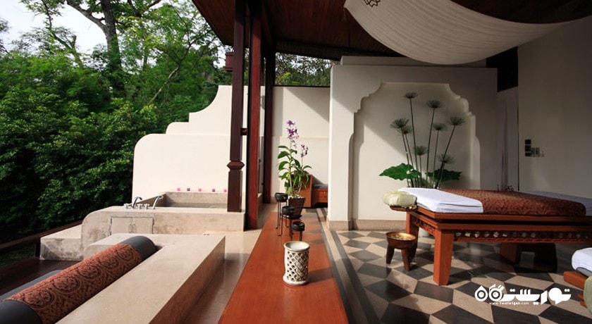 تخت ماساژ مرکز سلامتی و اسپا