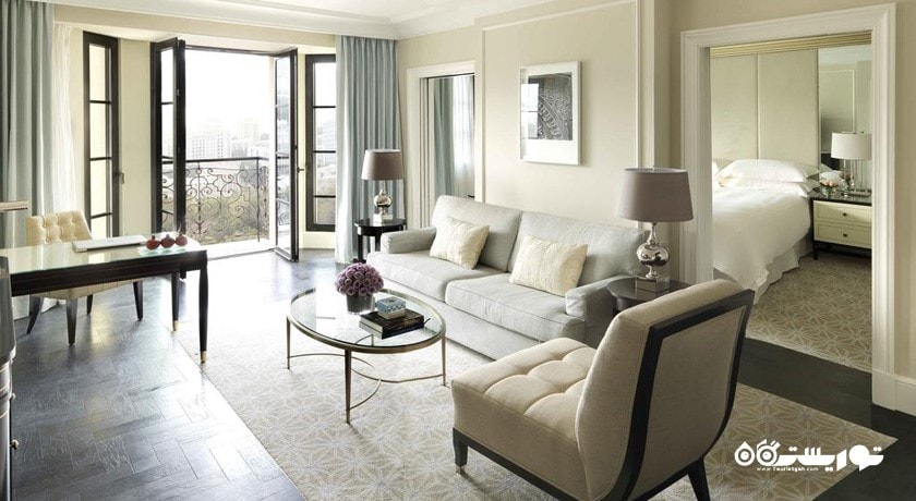 محوطه نشیمن سوئیت اگزکیوتیو